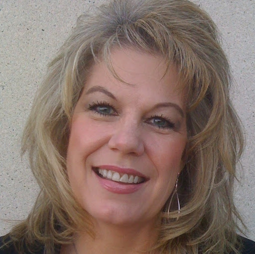 Lisa Spence Photo 15