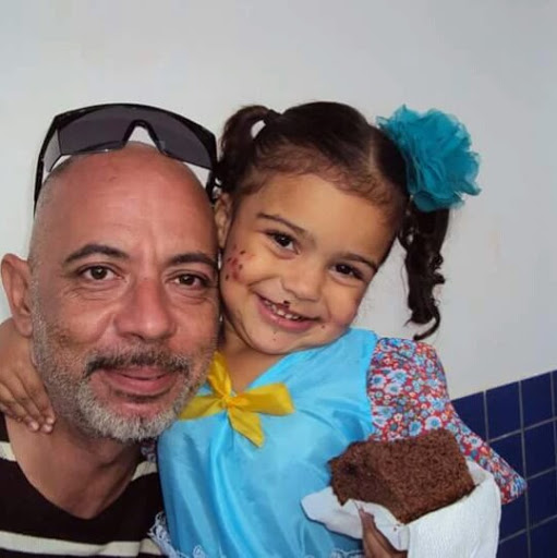 Robert Rivas Photo 27