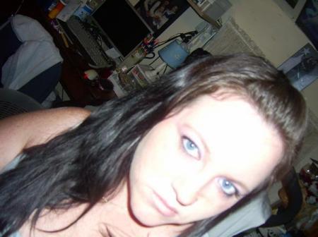 Ashley Thompson Photo 34