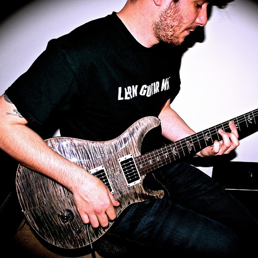 Joe Garrett Photo 29