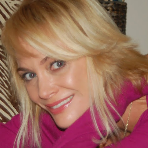 Renee Quinn Photo 19