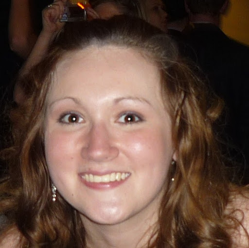 Emily Clark Photo 45