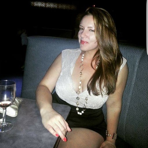 Tina Cheek Photo 32