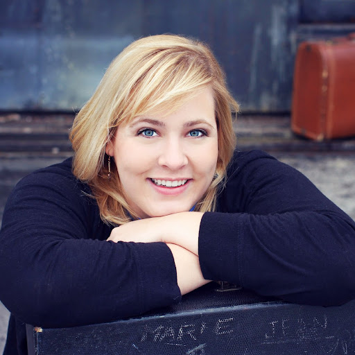 Emily Wells Photo 20