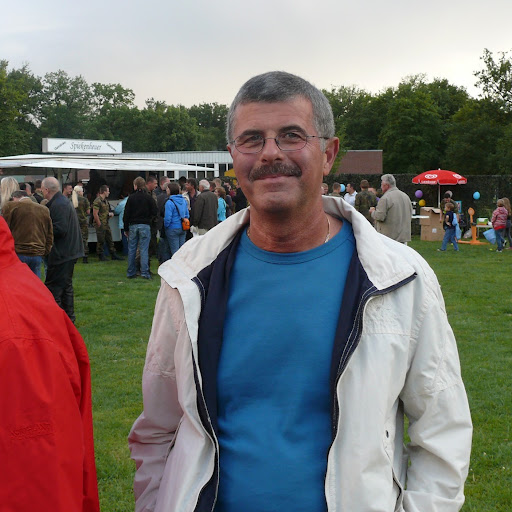 Wolfgang Bischoff Photo 14