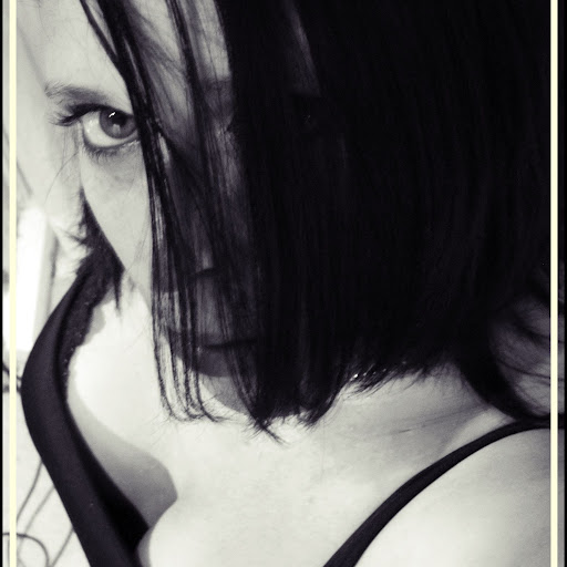 Caroline Ingram Photo 29