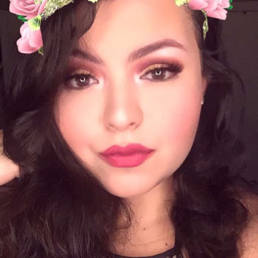 Karina Quintanilla Photo 28