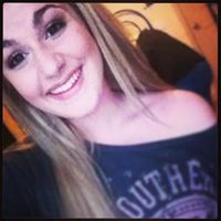 Paige Mahoney Photo 11