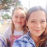 Ellie Middleton Photo 13
