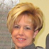 Linda Conrad Photo 40