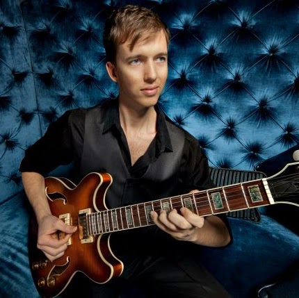 Devin Howell Photo 13