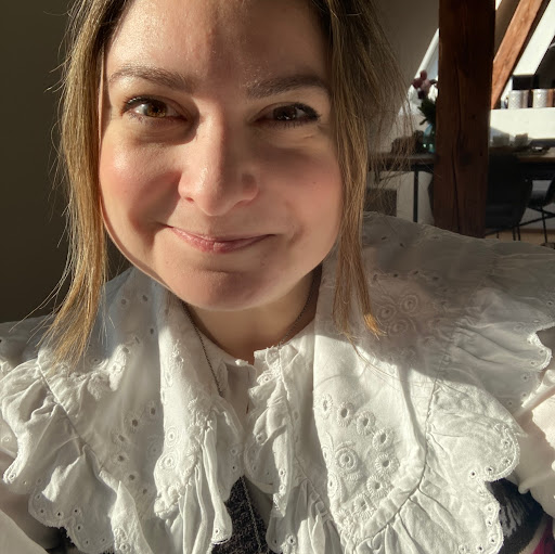 Sophie Bloomfield Photo 13