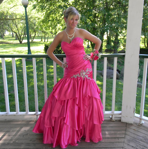 Laura Hruska Photo 6