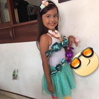 Valerie Parra Photo 10