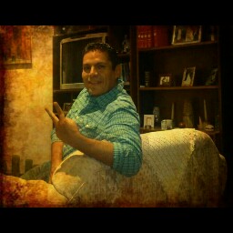 Victor Reyes Photo 18