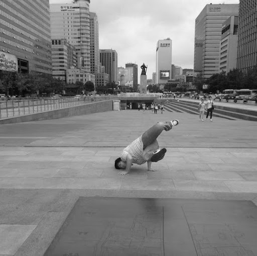 Joon Lee Photo 37
