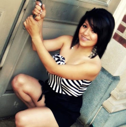 Emily Navarro Photo 19
