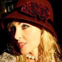 Maria Bekker Photo 10
