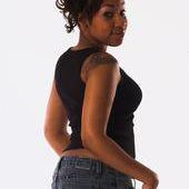 Alisha Lambert Photo 21