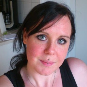 Alicia Frank Photo 30