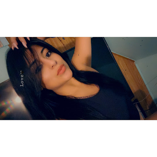 Jennifer Zambrano Photo 28