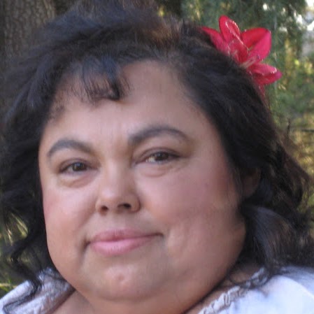 Diane Valdez Photo 32