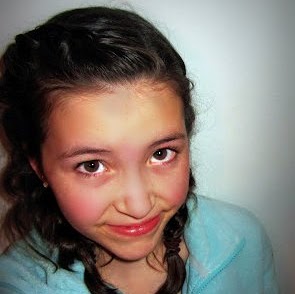 Sarah Daugherty Photo 16