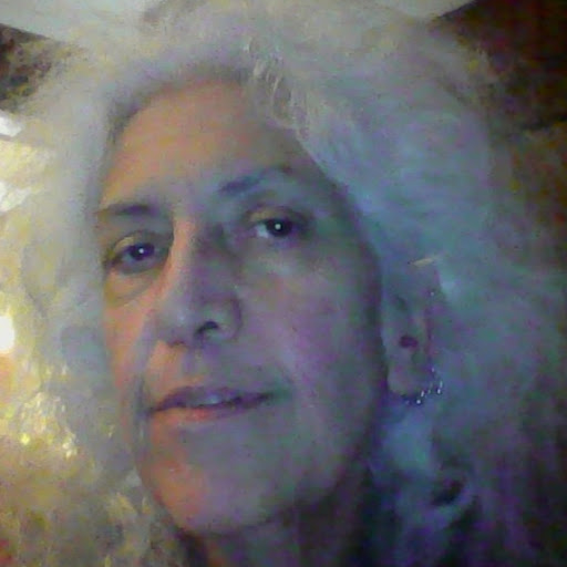 Toni Thompson Photo 34