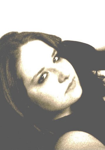 Samantha Schmitt Photo 11