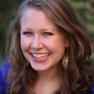 Emily Pool Photo 24
