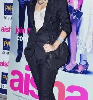 Sakshi Pahwa Photo 17