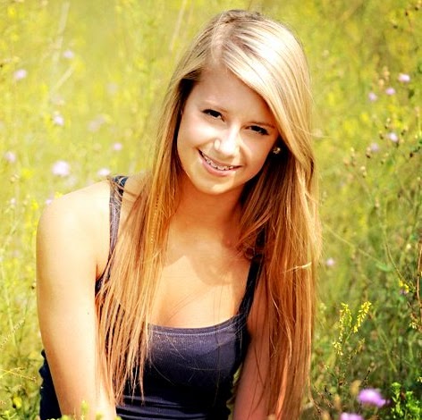 Sarah Fischer Photo 29