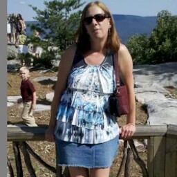 Lisa Lowrance Photo 15
