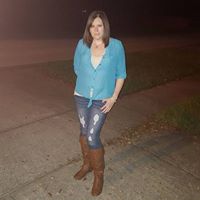 Jennifer Robles Photo 23