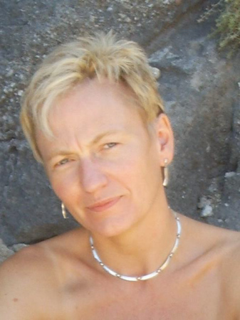 Christine Kuhn Photo 37