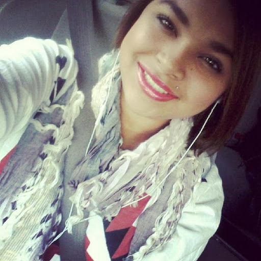 Alicia Santos Photo 6
