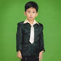 Nikolas Reyes Photo 26