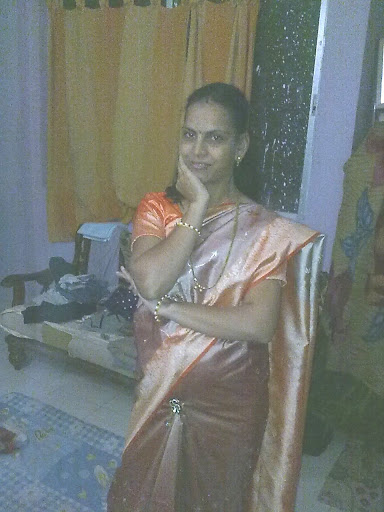 Seema Kulkarni Photo 17