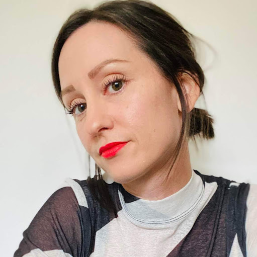 Sara Phillips Photo 16