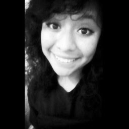 Yesenia Giron Photo 5