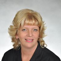 Linda Springer Photo 30