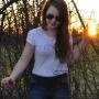 Therese Bloom Photo 3