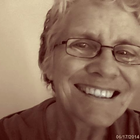 Teresa Lynch Photo 33
