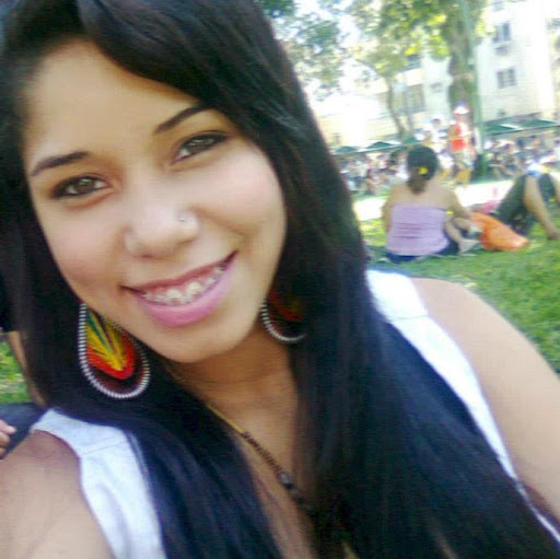 Evelyn Reis Photo 21