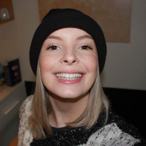 Molly Moloney Photo 21