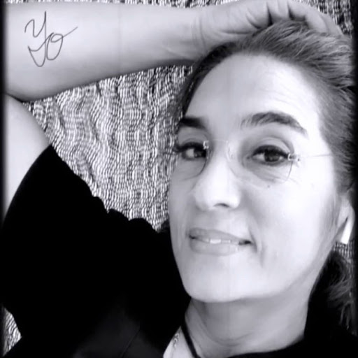 Claudia Galvis Photo 32