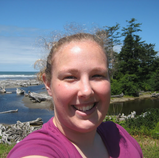 Amy Mckenna Photo 20