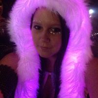 Elizabeth Wiseman Photo 33