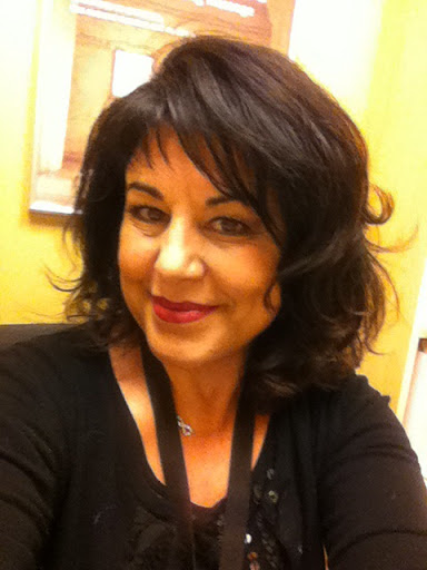 Kristine Barnes Photo 14