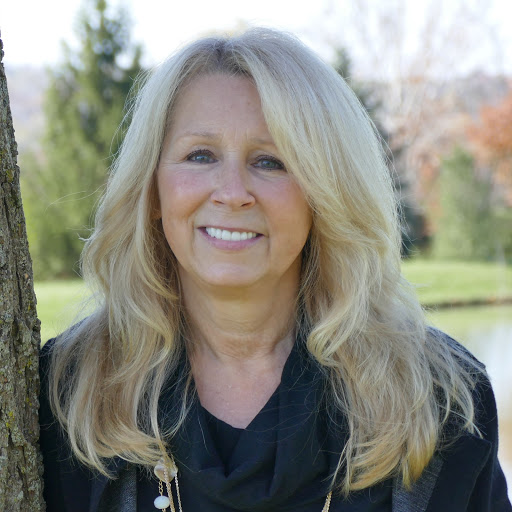 Lori Foster Photo 19